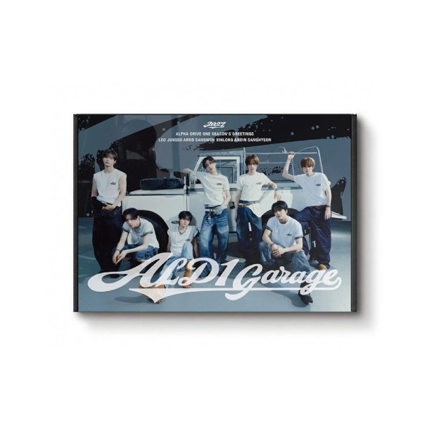 Alpha Drive One - 2027 Seasons Greeting (Ald1 Garage) (T-Shirt Ver.) ryhmässä K-POP / Eniten ennakkotilatut @ Bengans Skivbutik AB (5697820)