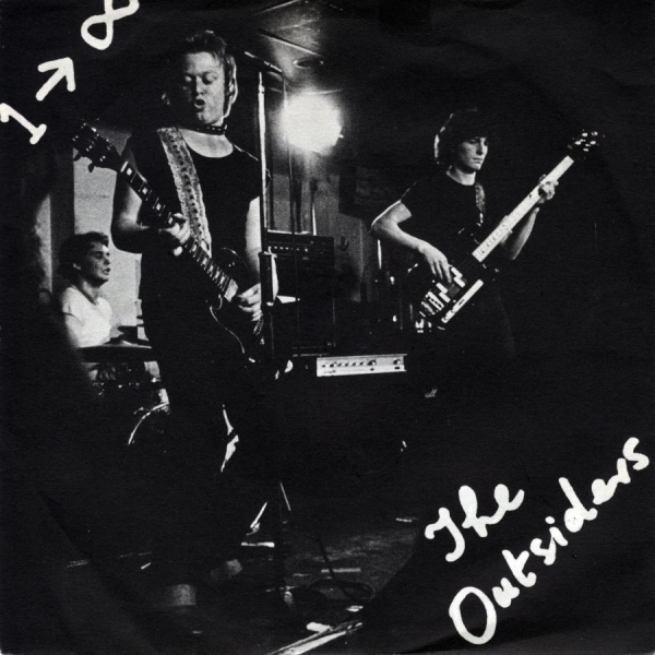 Outsiders - Close Up ryhmässä CD / Myydyimmät @ Bengans Skivbutik AB (682479)