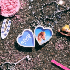 Hearts2hearts  - Focus (Photobook Ver.) (Random Ver.)
